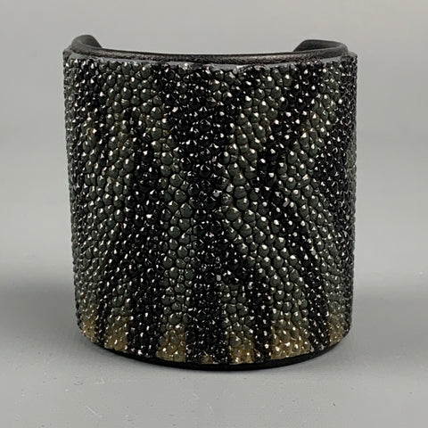 LEMA J.DESIGN Black & Grey Textured Stingray Cuff Bracelet