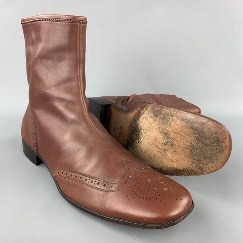 MIU MIU Taille 11 Bottes à bout d'aile en cuir perforé marron