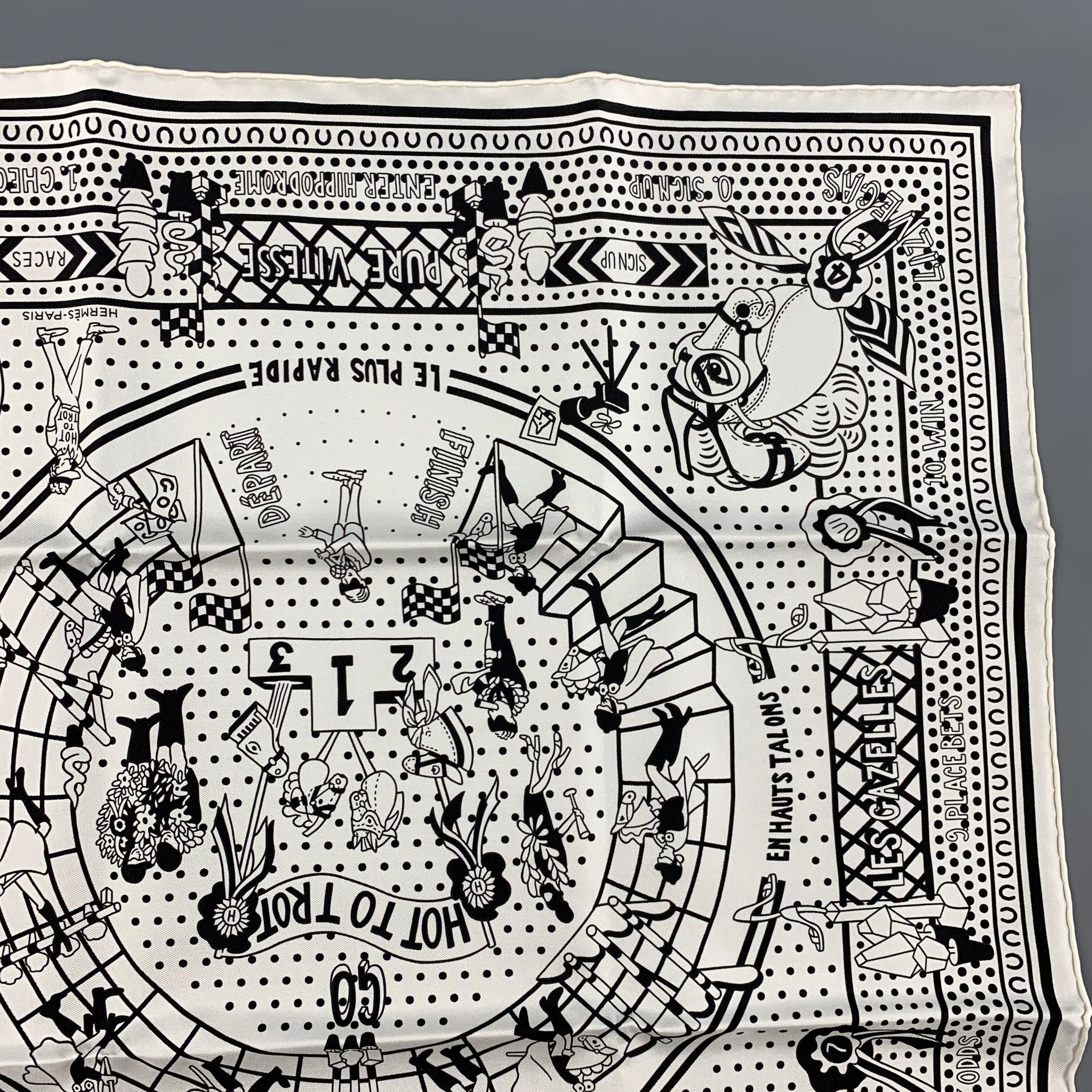 HERMES HOT TO TROTバンダナカレ55 ブラックホワイト　シルク HERMES Hot to Trot Black White Silk Twill Bandana Scarf – Sui