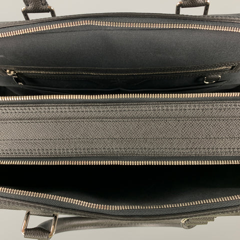 LOUIS VUITTON Porte-documents Taiga Porte en cuir noir