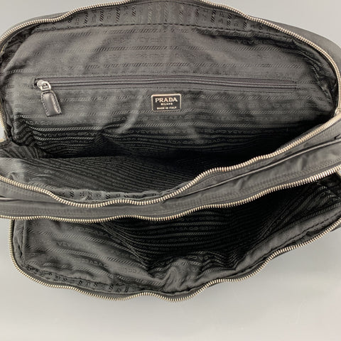 PRADA Porte-documents à double pression en nylon et cuir