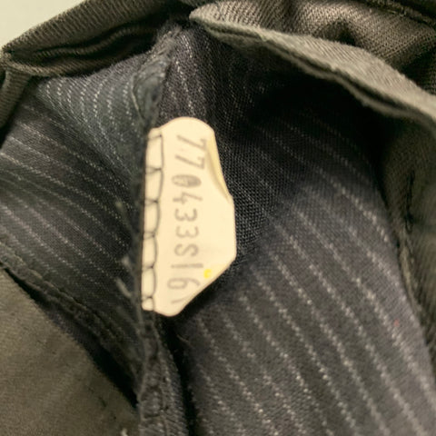 THEORY Size 40 Black Grey Pinstripe Wool Lycra Single breasted 34 Suit