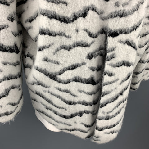 GIVENCHY Talla XS Suéter de cuello alto en mezcla de mohair de tigre blanco y negro