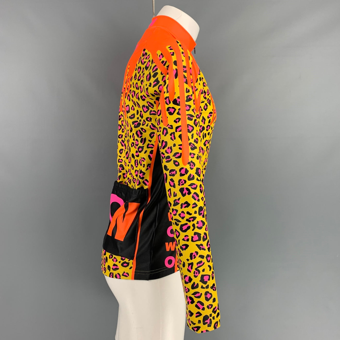 WALTER VAN BEIRENDONCK FW19 Size M Orange Pink Graphic Nylon Jersey Bike  Top – Sui Generis Designer Consignment