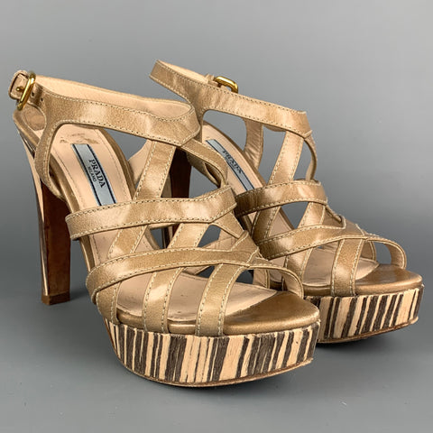 PRADA Talla 6.5 Sandalias de tacón con plataforma de cuero color topo y beige