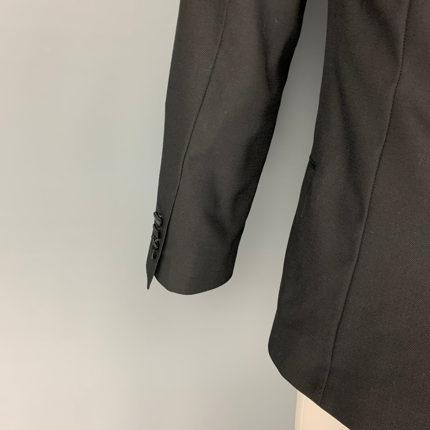 DOLCE & GABBANA Size 38 Black Applique Wool Blend Notch Lapel Sport Coat