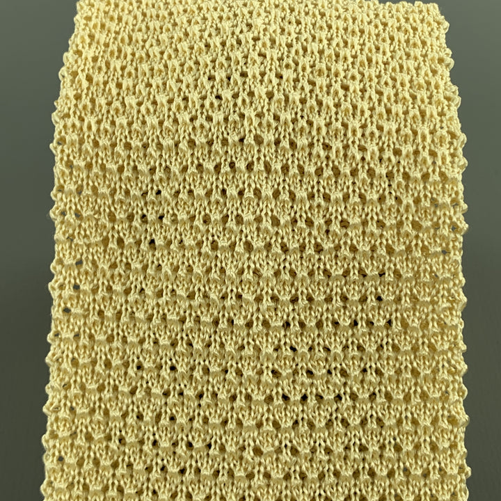 TURNBULL &amp; ASSER Cravate en tricot texturé en soie pastel jaune