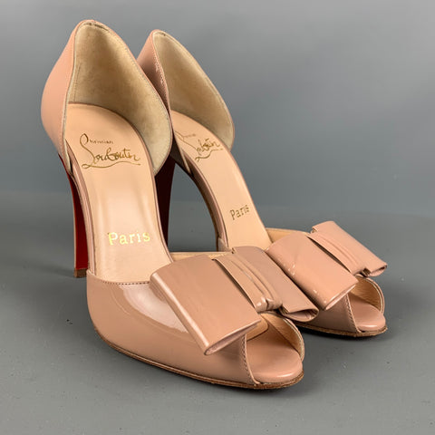 CHRISTIAN LOUBOUTIN Talla 6 Bombas D'Orsay de charol beige nude