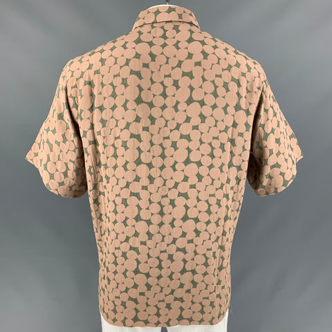 AGUJAS Talla XL Camisa de manga corta Campamento de acrílico y rayón con círculos verde oliva rubor