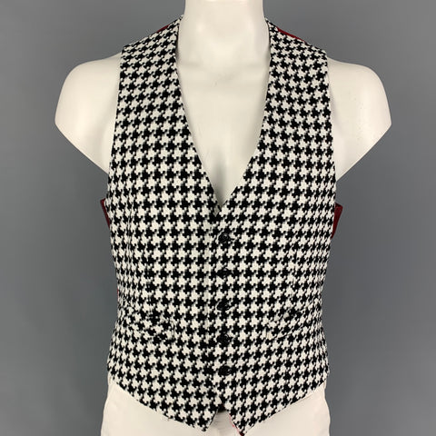 MR TURK Size 42 Black White Houndstooth Buttoned Vest