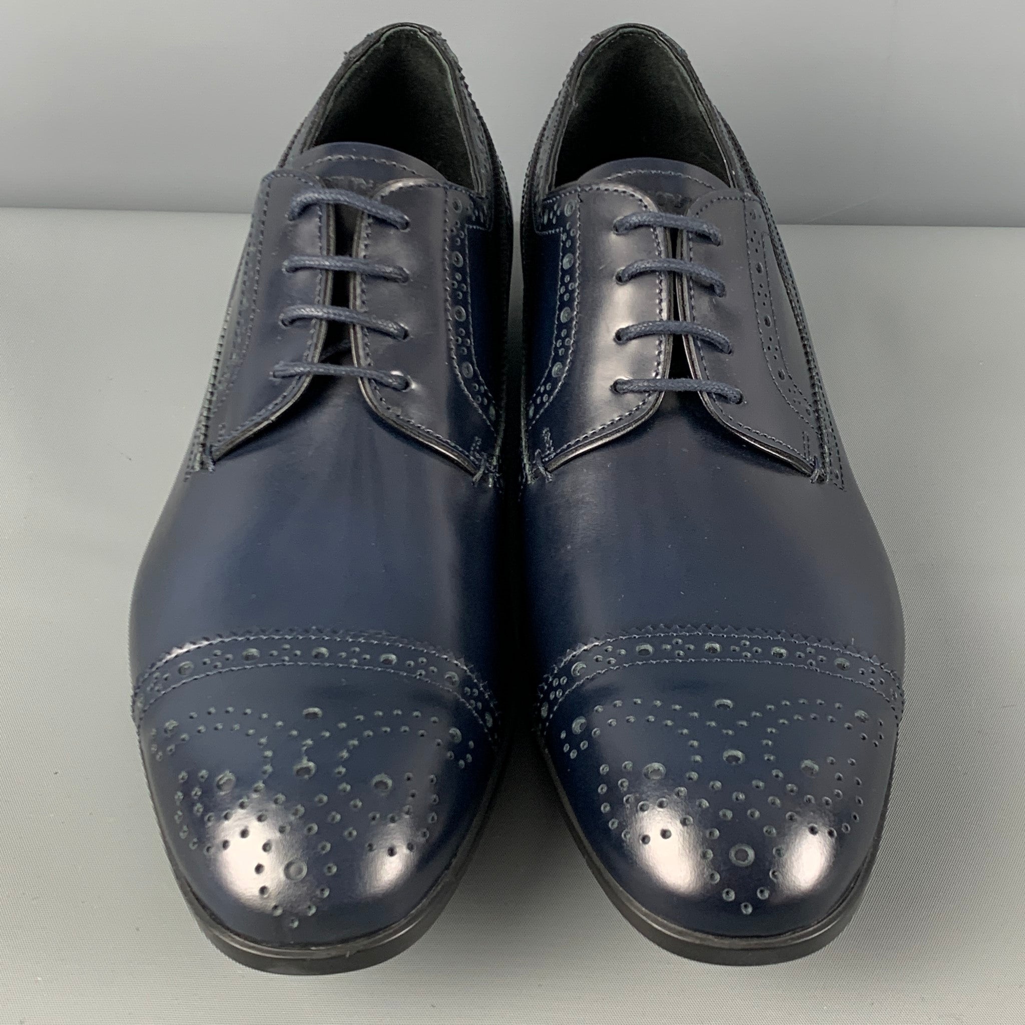 EMPORIO ARMANI Size 9 Navy Perforated Leather Lace Up Shoes – Sui