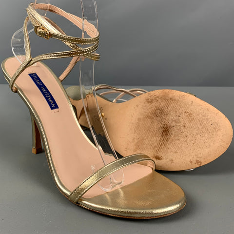 STUART WEITZMAN Sandalias con tira al tobillo de cuero dorado talla 8