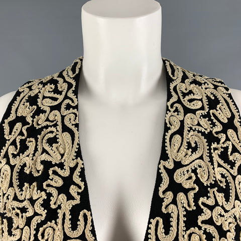 DONNA KARAN Size 6 Black Cream Wool Embroidered V-Neck Vest