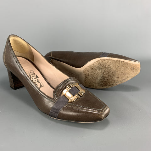 SALVATORE FERRAGAMO Taille 8.5 Escarpins mocassins Gancini en cuir taupe doré