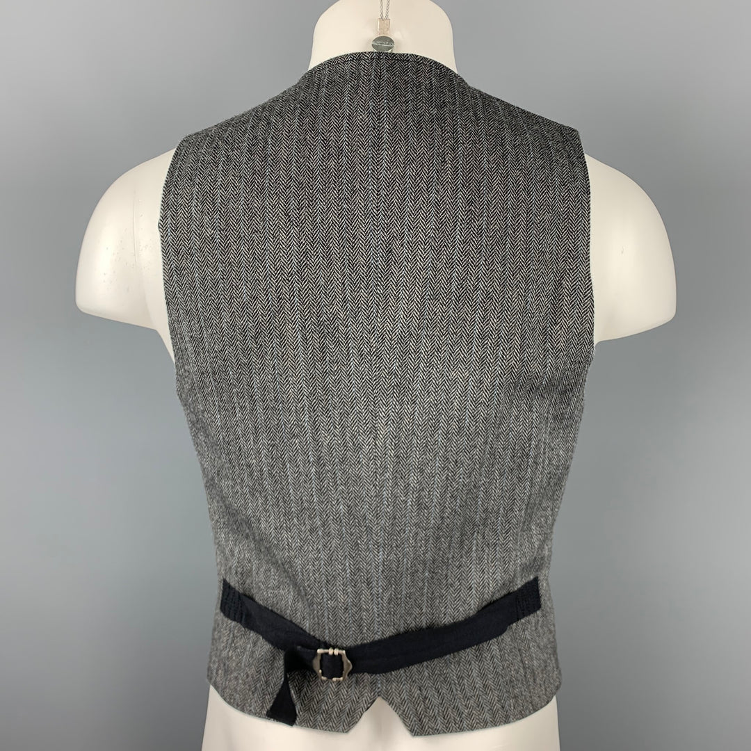 MARC by MARC JACOBS Taille M Gilet boutonné en laine à chevrons gris