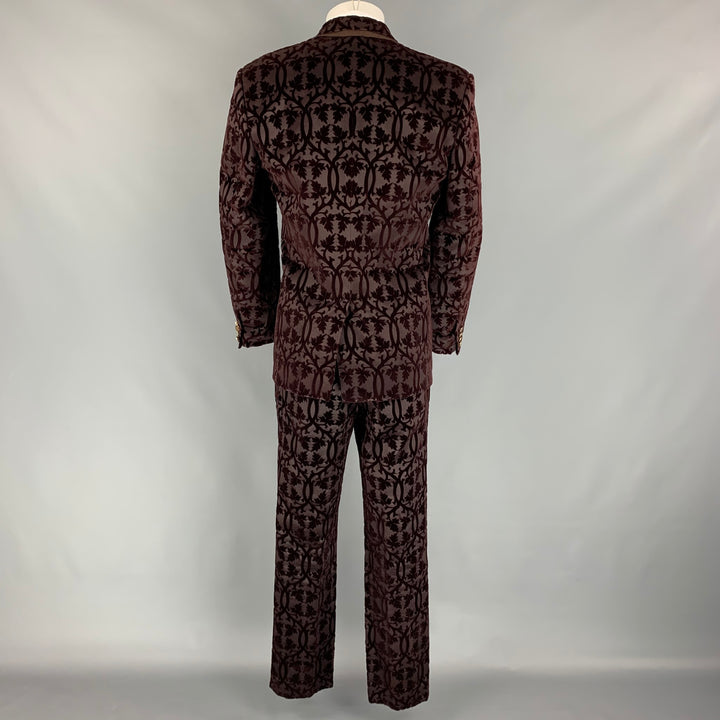 DOLCE & GABBANA Size 42 Burgundy Textured Cotton Burnished Velvet Notch Lapel Suit