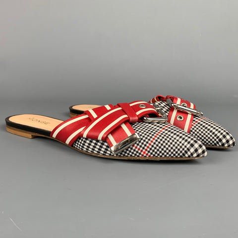 Mulas planas con punta en punta y hebilla de tela roja y negra de MONSE, talla 8