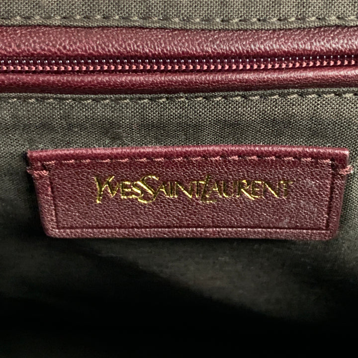 YVES SAINT LAURENT 2012 CABAS Bolso de cuero color burdeos con herrajes dorados