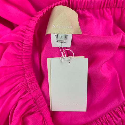 ANAAK Taille 2 Robe Sakura sans bretelles en soie à volants fuchsia