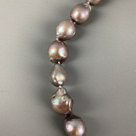 Collier ras du cou VINTAGE en or gris 14 carats avec perles