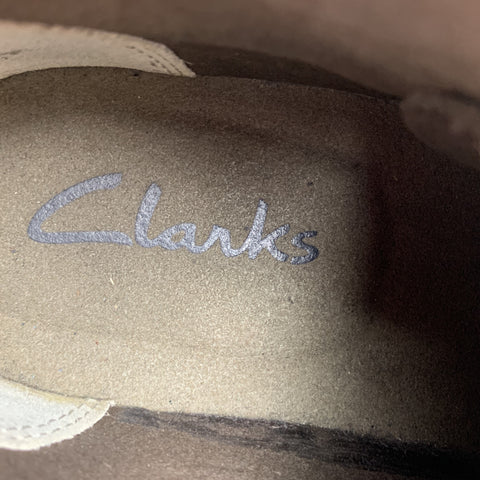 CLARKS Size 7 Taupe Suede Lace Up Chukka Boots
