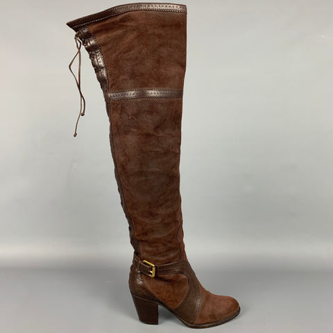 DIOR Talla 6 Botas pirata hasta la rodilla con correa y hebilla de ante marrón