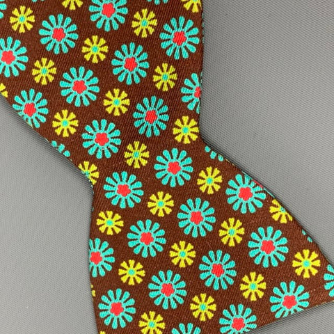 NEIMAN MARCUS Pajarita floral azul marrón