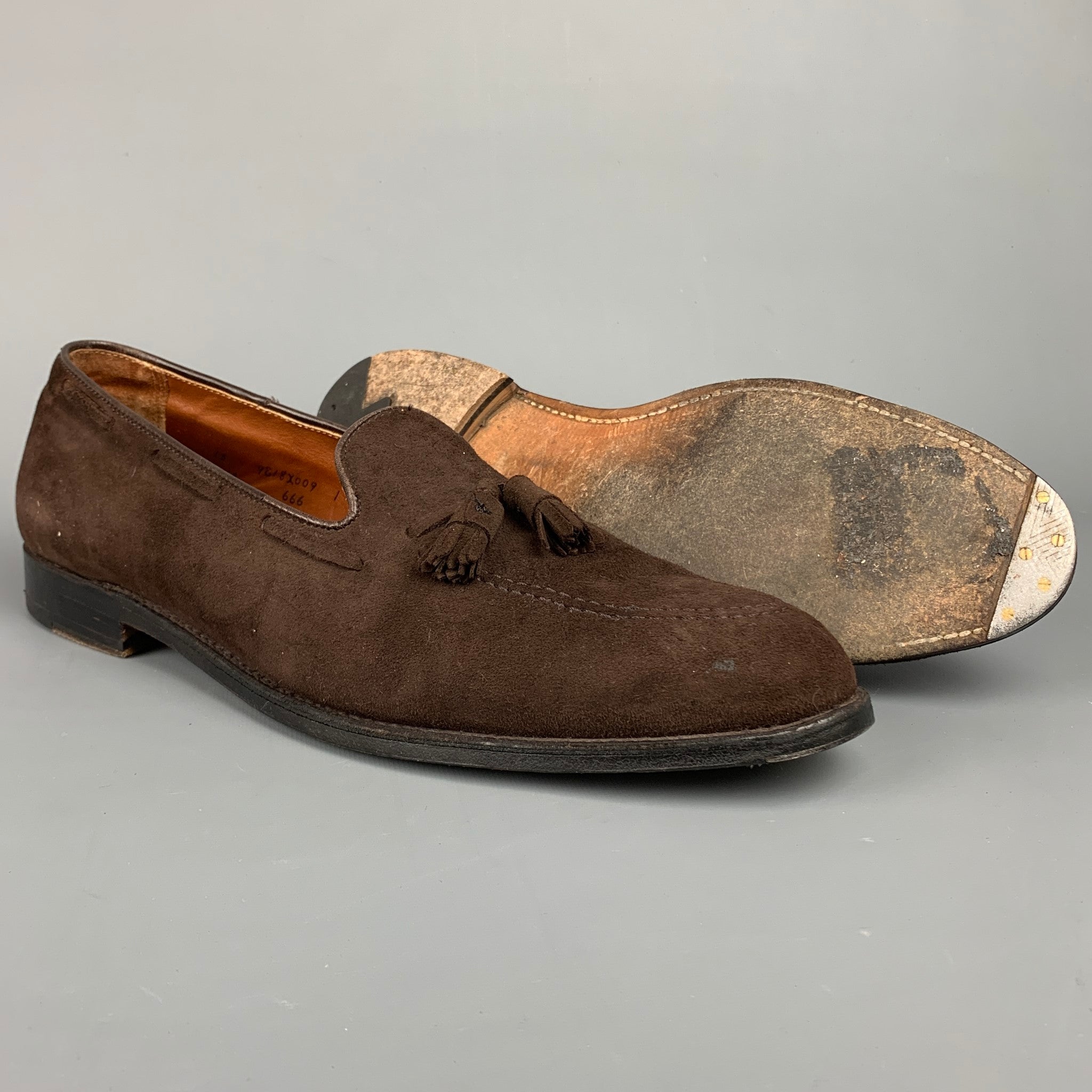 ALDEN 666 Size 15 Brown Suede Leather Slip On Tassel Loafers – Sui ALDEN 666 Size 15 Brown Suede Leather Slip On Tassel Loafers – Sui