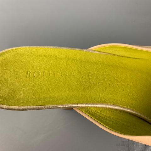 BOTTEGA VENETA Tacón 7 Mules de cuero beige