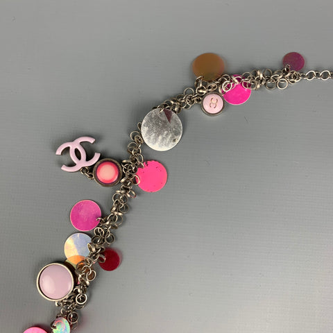 CHANEL S/S 2004 Pink & Silver Enamel Plastic Flower Disc CC Necklace