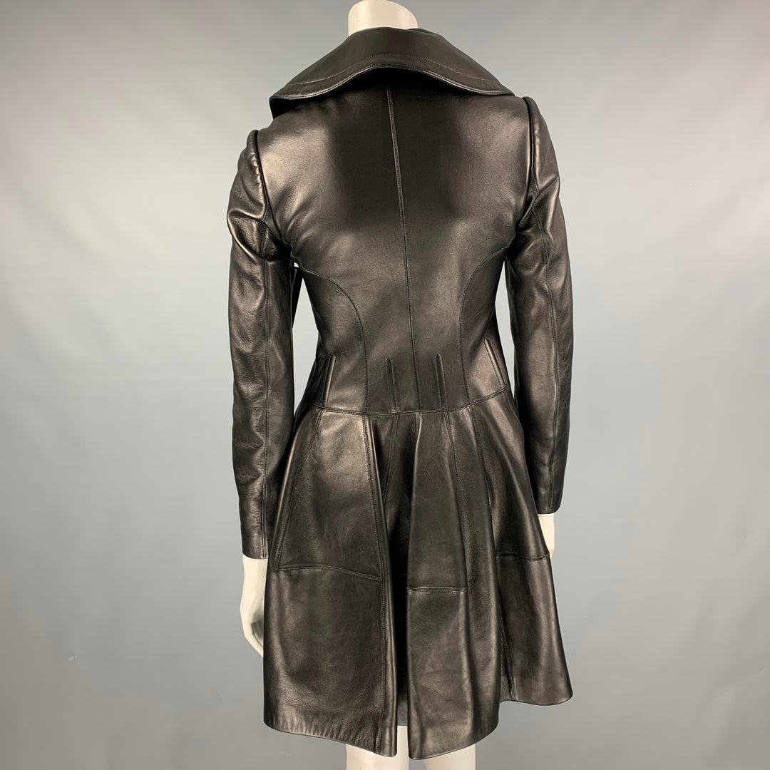 ALAIA Talla 8 Abrigo de vestir peplum de doble botonadura de piel de cordero negro