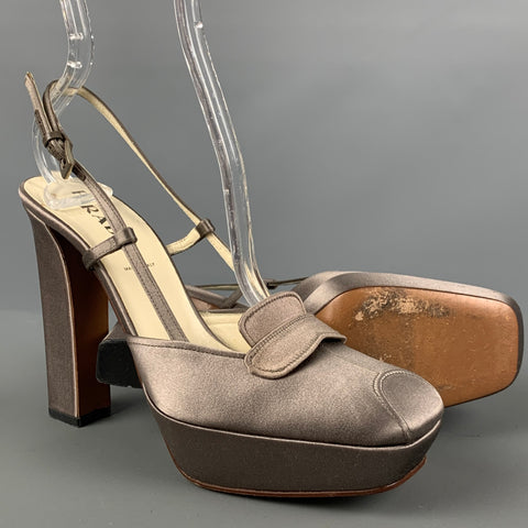 Zapatos de tacón con tira trasera gris PRADA talla 6.5