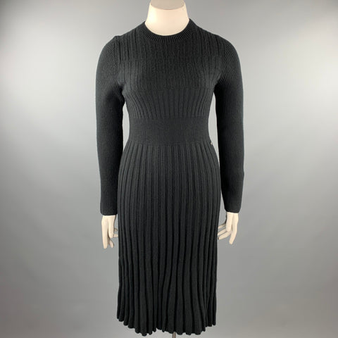 CHANEL Talla 10 Vestido tipo suéter con cuello redondo y lana plisada de punto negro