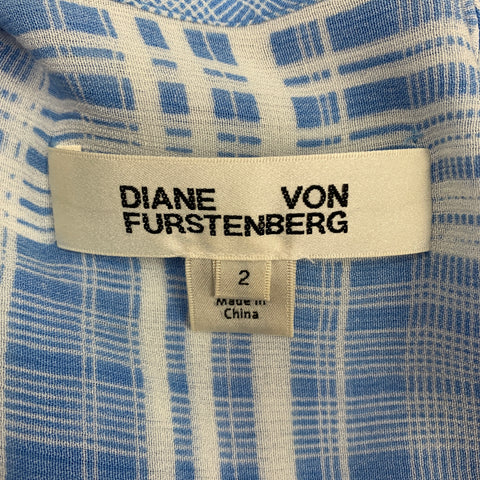 DIANE VON FURSTENBERG Taille 2 Blouse en viscose à carreaux bleu clair et blanc