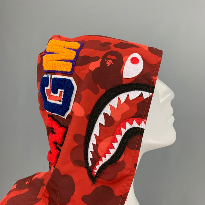 A BATHING APE Chaqueta Nylon Camuflaje Rojo Burdeos Talla S