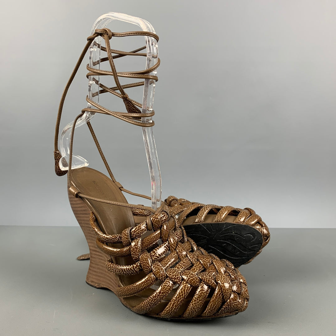BOTTEGA VENETA Size 8.5 Brown Olive Woven Patent Leather Wedge Sandals