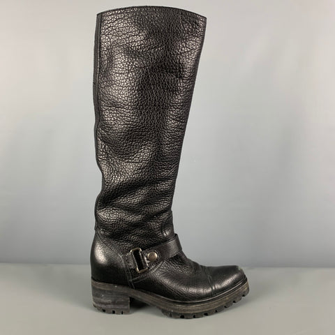 MIU MIU Talla 9 Botas con cremallera lateral de cuero negro de grano guijarro