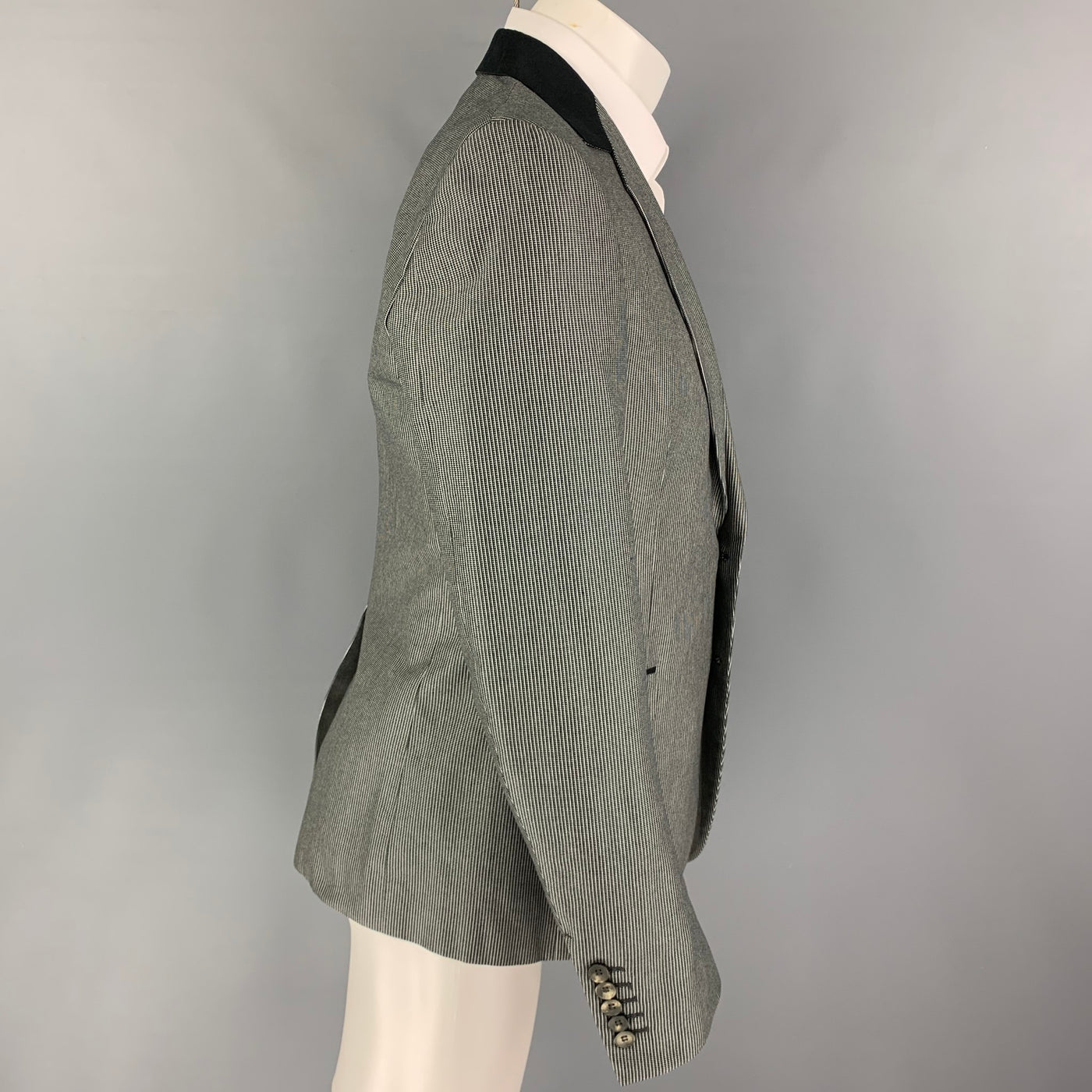 GUCCI Size 40 Black White Stripe Cotton Notch Lapel Sport Coat
