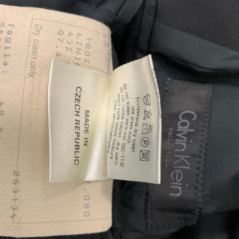 CALVIN KLEIN COLLECTION Size 38 Black Solid Wool Peak Lapel 32 32 Tuxedo