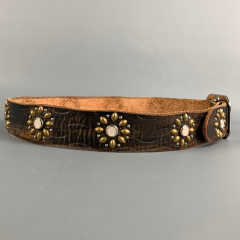 JEFF GALLEA Cintura talla 30 Cinturón con tachuelas de cuero floral color canela