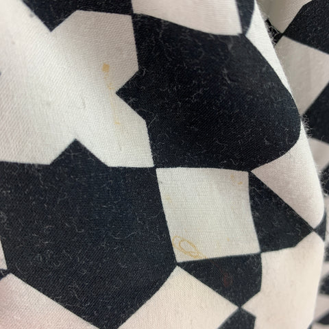 VERSUS by GIANNI VERSACE Size M Black White Geometric Rayon Short Sleeve Shirt