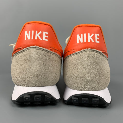 Zapatillas bajas de ante mixtas en gris claro y naranja talla 9,5 de NIKE