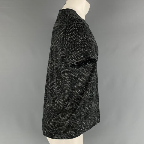 LOUIS VUITTON Size M Black Grey Print Crew-Neck T-shirt