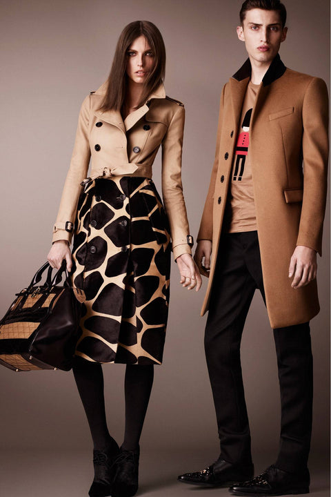 BURBERRY PRORSUM Pre-Fall 2013 Size L Tan & Red Graphic Cashmere Solider Guard Intarsia Crew-Neck Sweater