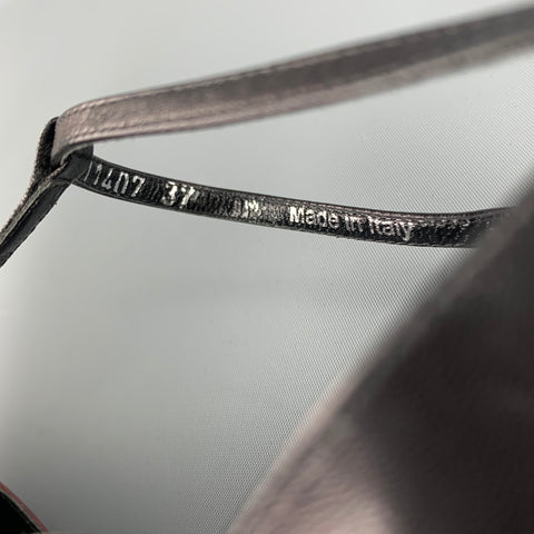 LAMBERTSON TRUEX Talla 7 Zapatos de tacón con tira en T de cuero negro y rojo
