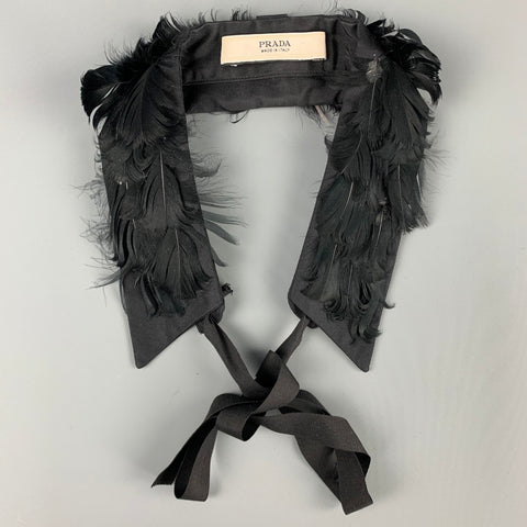 PRADA Collier à nouer en plumes en tissu noir