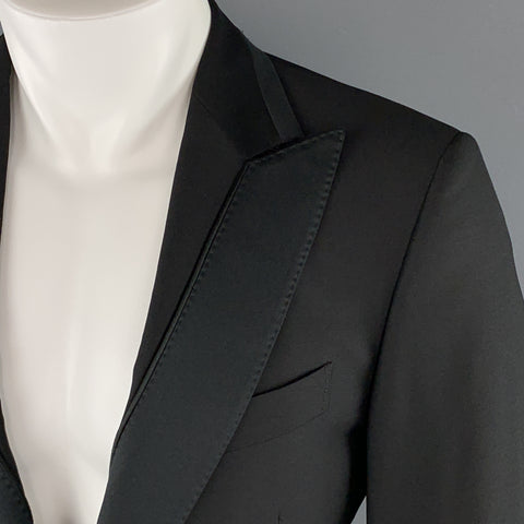 SALVATORE FERRAGAMO Taille 40 Manteau de sport à revers en laine noire avec panneau en satin
