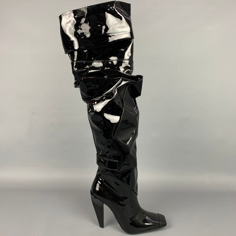 TOM FORD Botas de 105 mm de charol negro arrugadas Talla 7.5