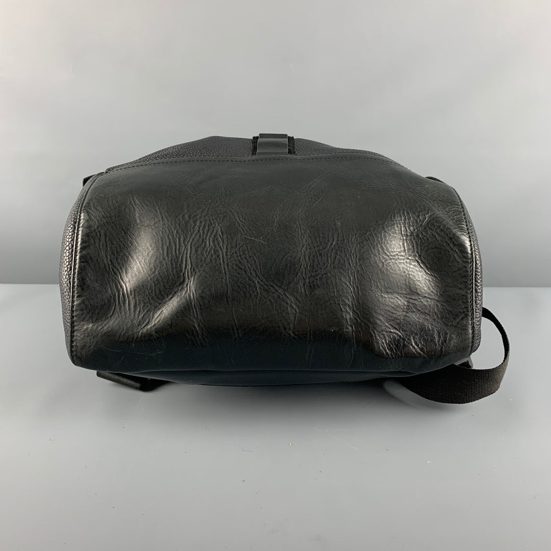 Mochila de piel granulada negra de RAG &amp; BONE