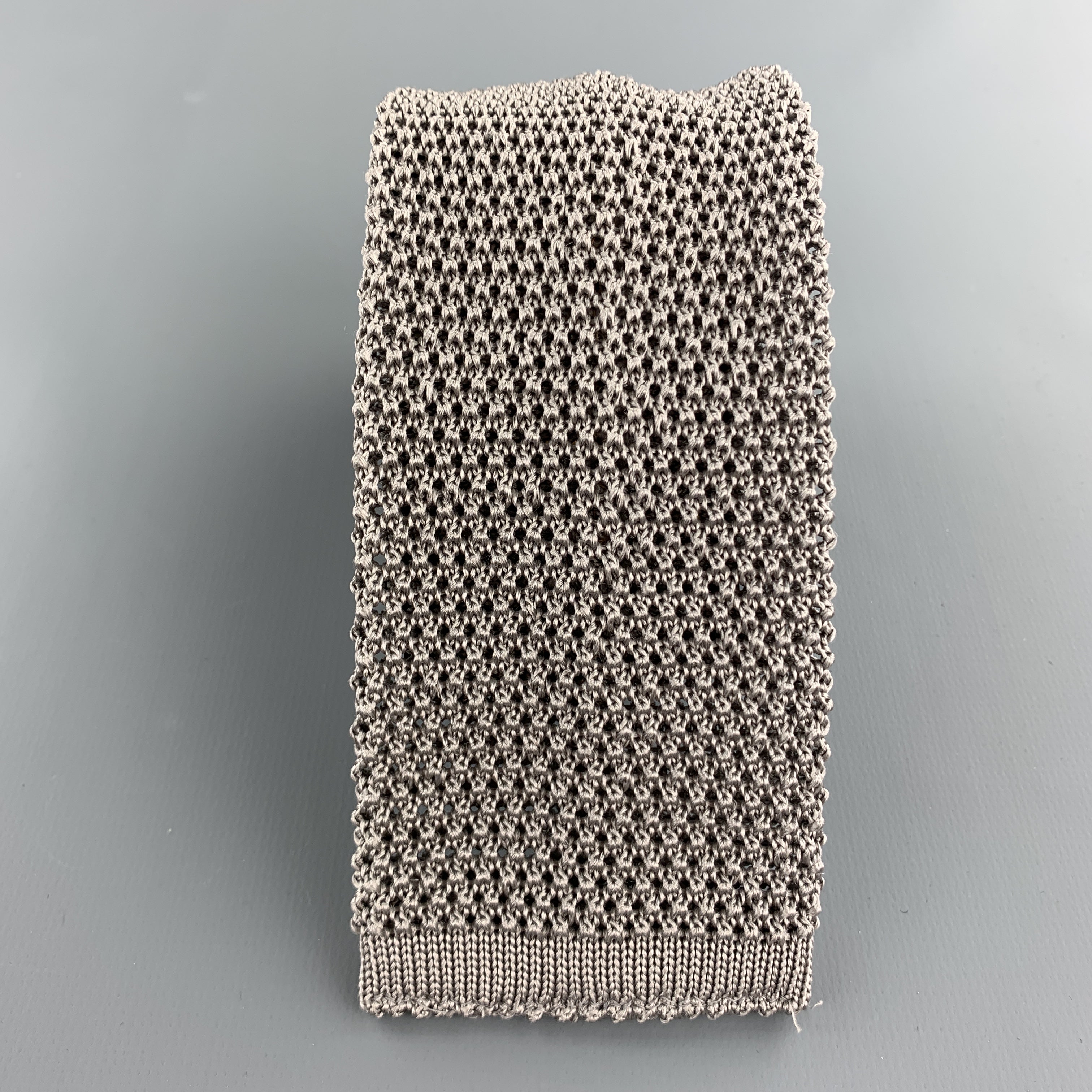 LOCK & CO LONDON Taupe Gray Silk Textured Knit Tie – Sui Generis ...